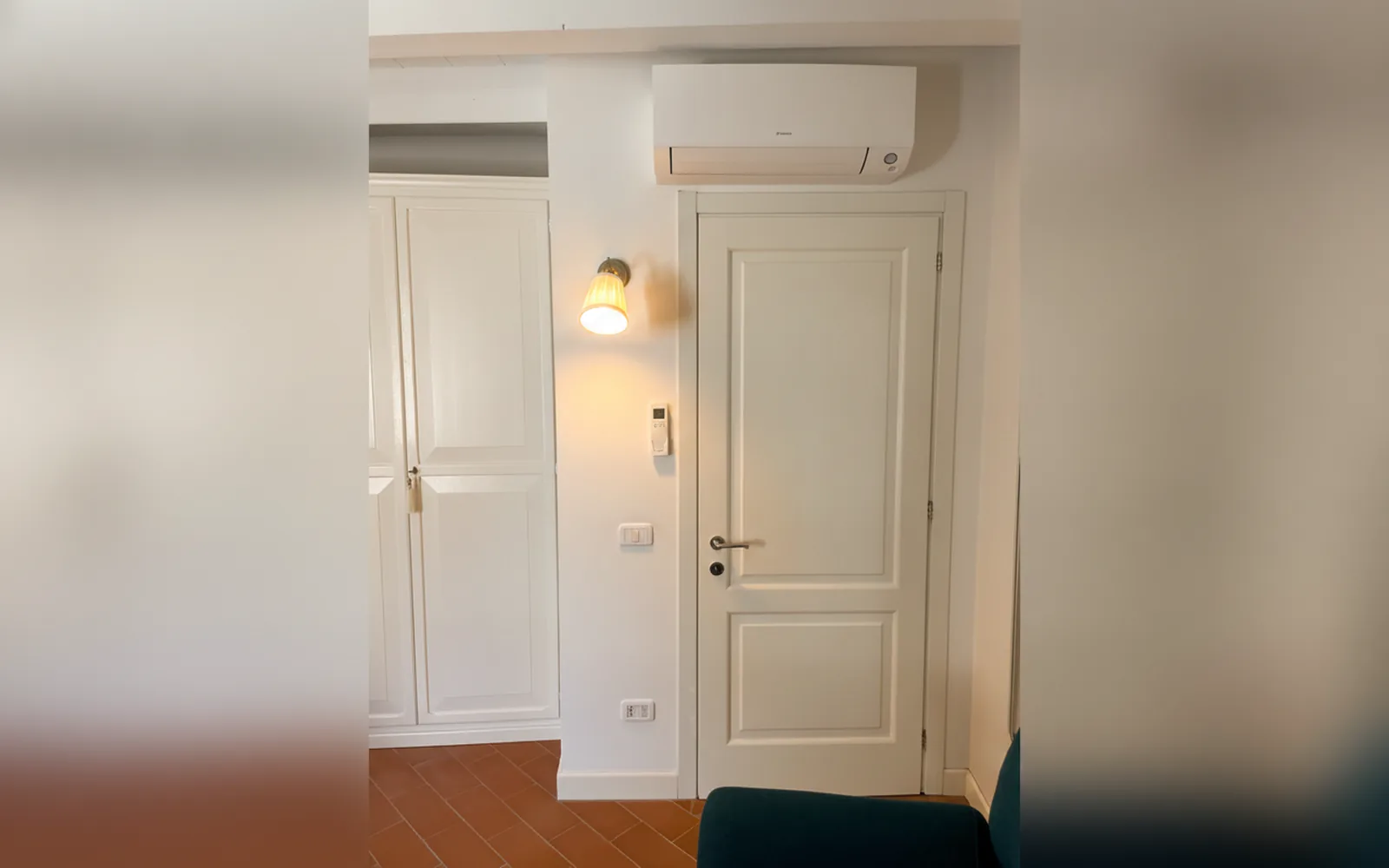 Camera con bagno privato — LA CONCHIGLIA - Sirolo Suite, Sirolo (Marche) (foto 17)